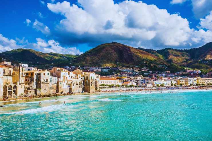 Vista panoramica di Cefalù