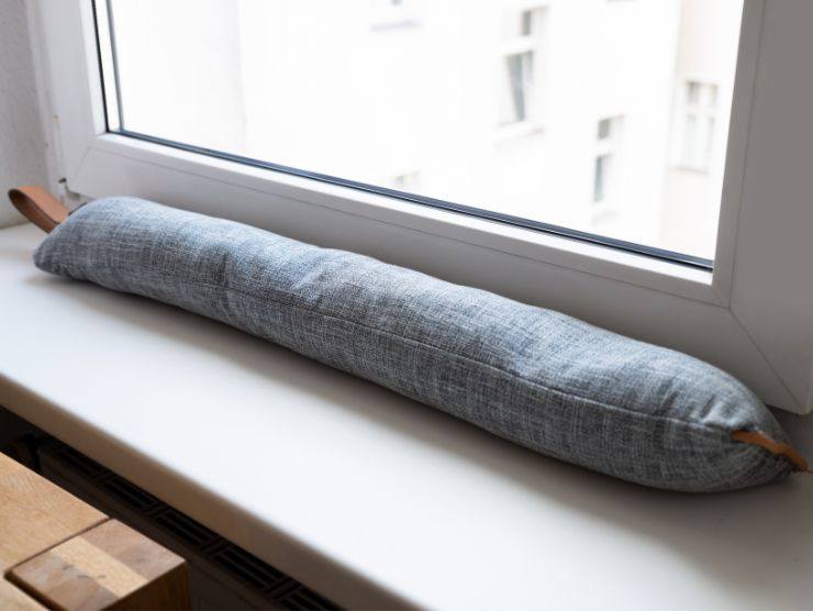 finestra con paraspifferi