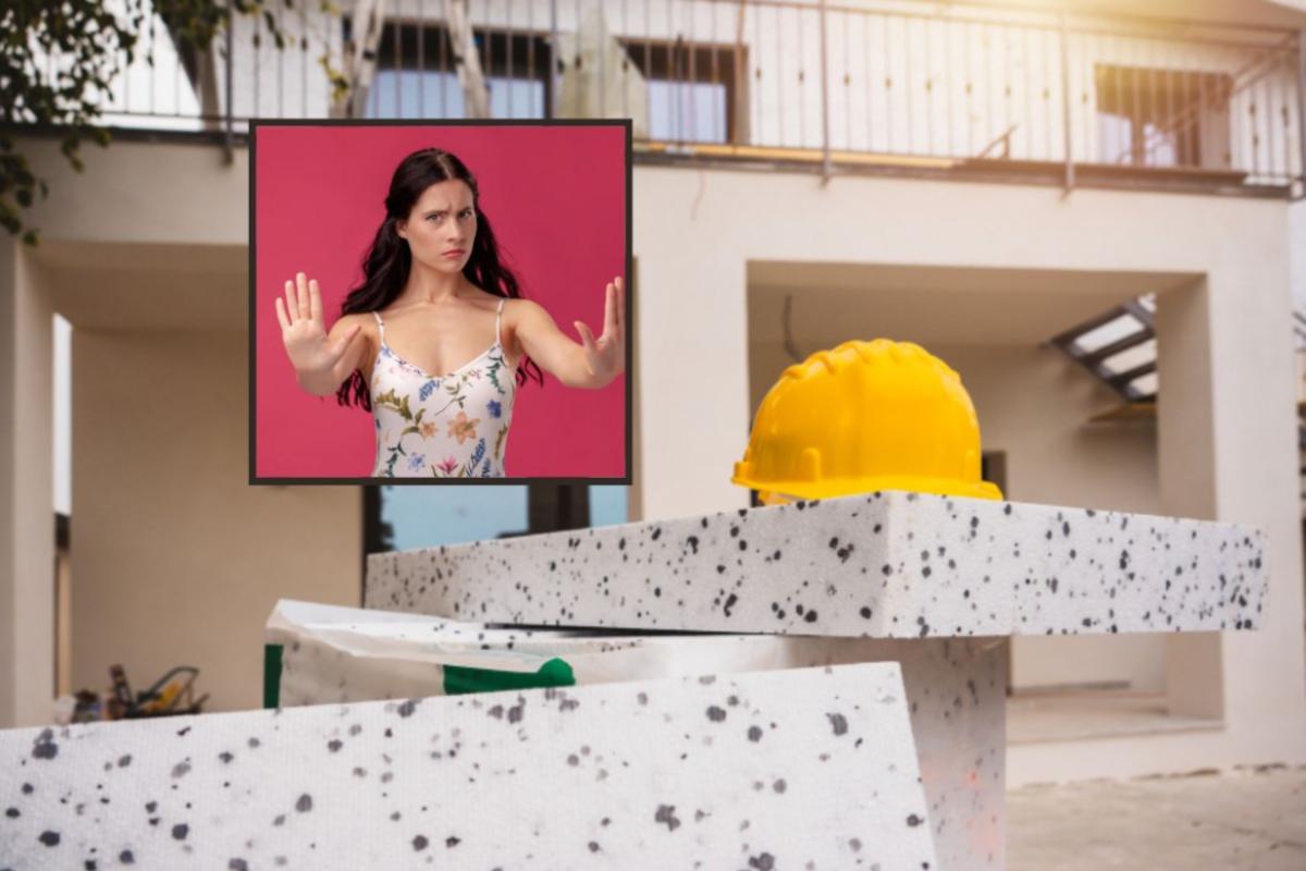 pannelli isolanti con sopra un cappello di sicurezza da operaio e donna che dice di no con la mani avanti