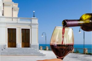 Ortona, versare vino nel calice