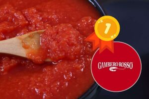 passata di pomodoro, logo gambero rosso e simbolo medaglia