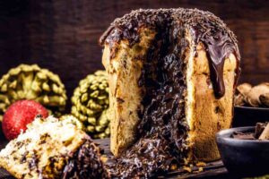 panettone con farcitura al cioccolato